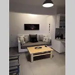 Mariannas House דירה נאוסה