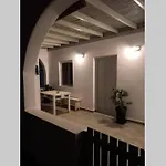 Mariannas House דירה נאוסה