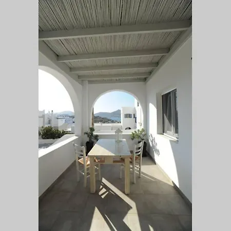Mariannas House דירה נאוסה