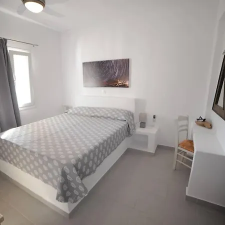 Mariannas House * Naousa (Paros)