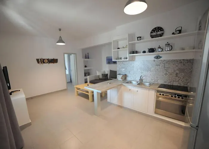 Mariannas House נאוסה